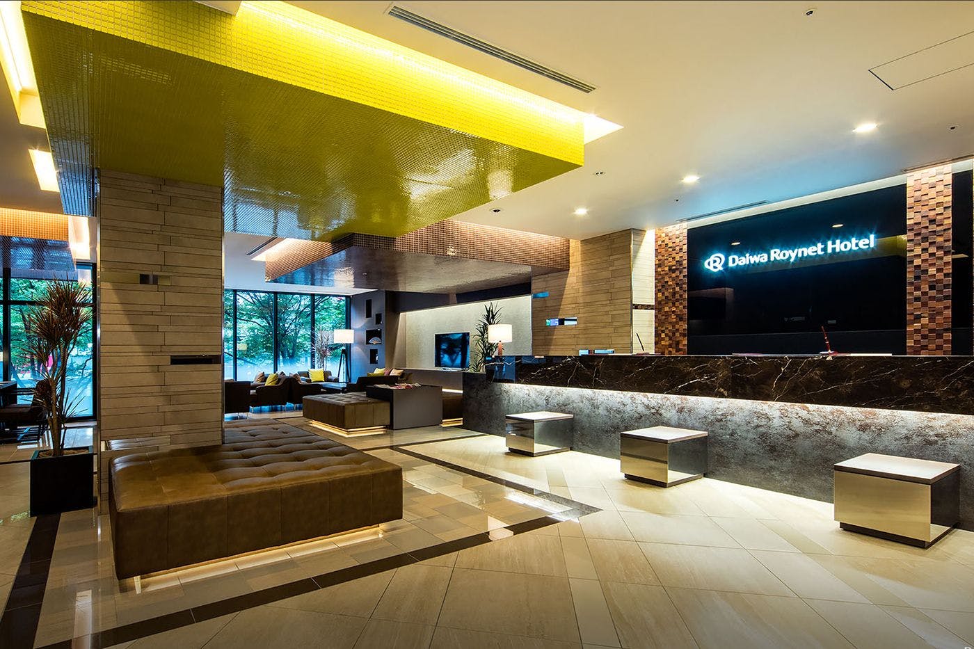 フロント（2階）