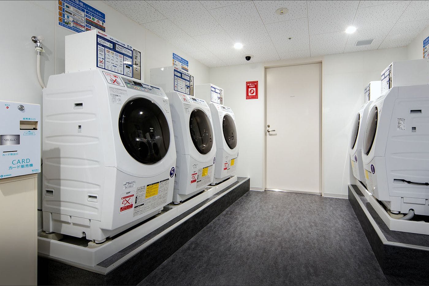 เครื่องซักผ้าหยอดเหรียญ (ชั้น 7 ของอาคารหลักและ ANNEX)