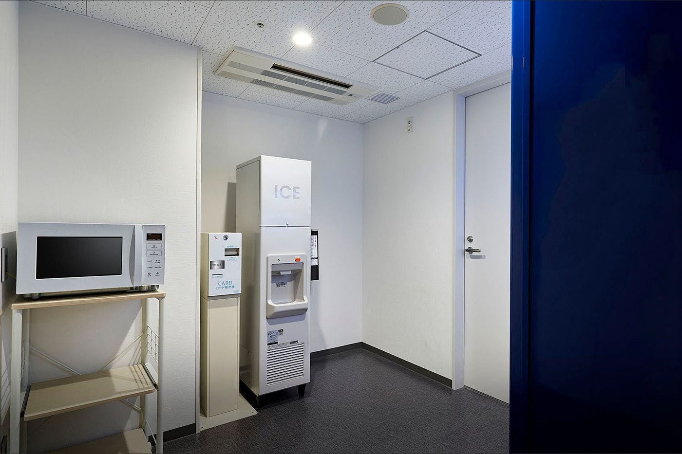 มุมตู้จำหน่ายสินค้าอัตโนมัติ (ชั้น 3 และชั้น 10 ของอาคารหลักและ ANNEX)