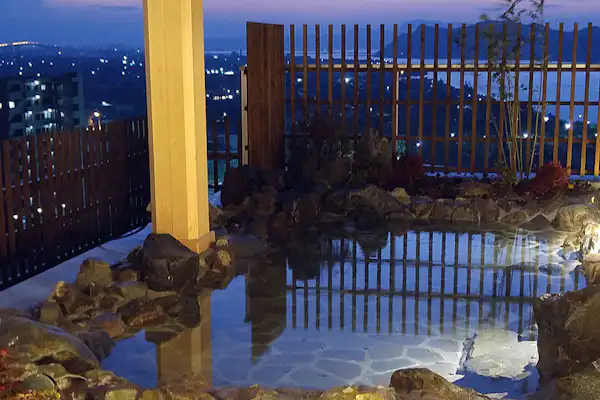 บ่อน้ำพุร้อนกลางแจ้ง