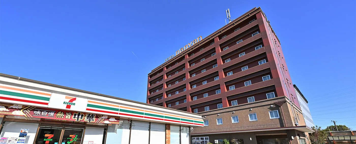 敷地内にコンビニ