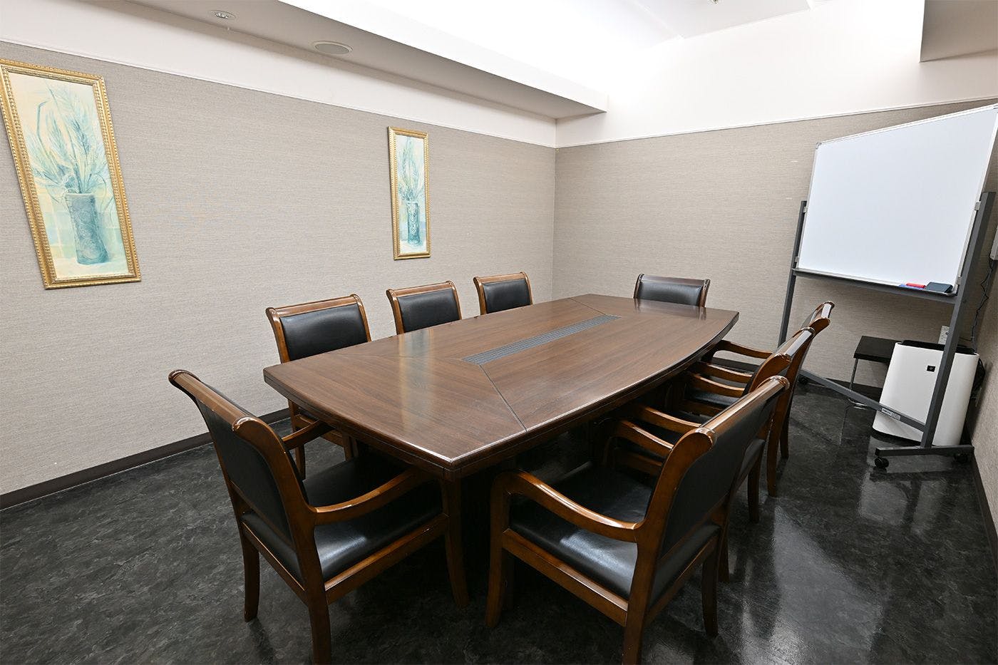 ミーティングルーム(会議室)