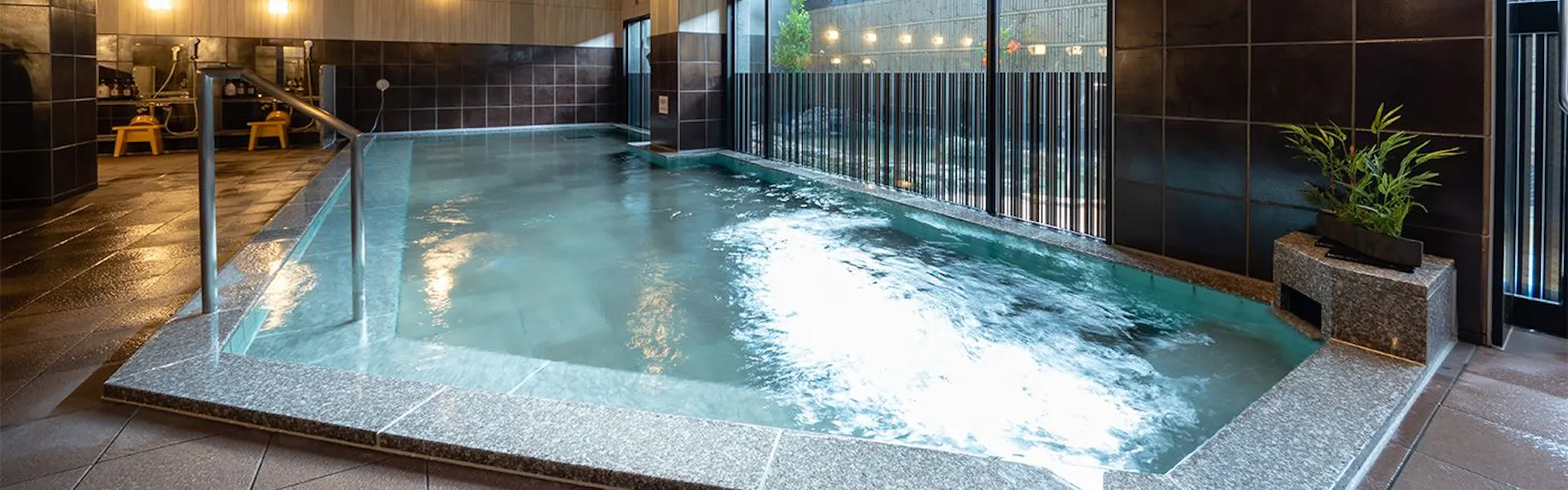 和蔵 天然温泉「睡蓮の湯」 グランヴィリオホテル奈良和蔵 -ルートインホテルズ-