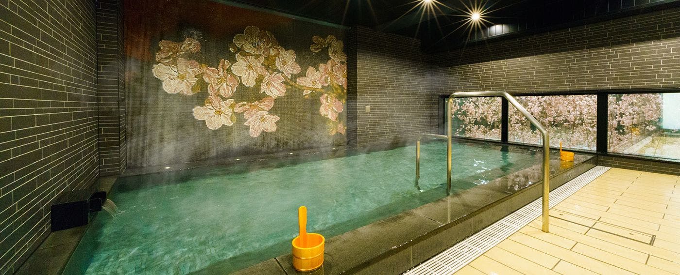 บ่อน้ำพุร้อนคาร์บอเนตเทียมความเข้มข้นสูง 'Fukuro no Yu' (แยกชายหญิง)