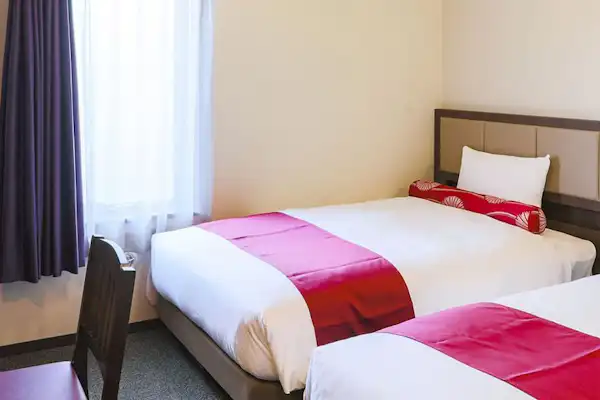 ห้องทวินมาตรฐาน ขนาด 18 ตร.ม. เตียงกว้าง 110 ซม.