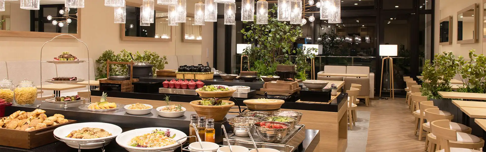 朝食ビュッフェ