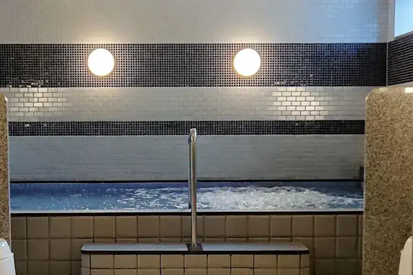 ห้องอาบน้ำสาธารณะ