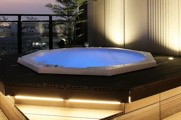 จากุซซี่