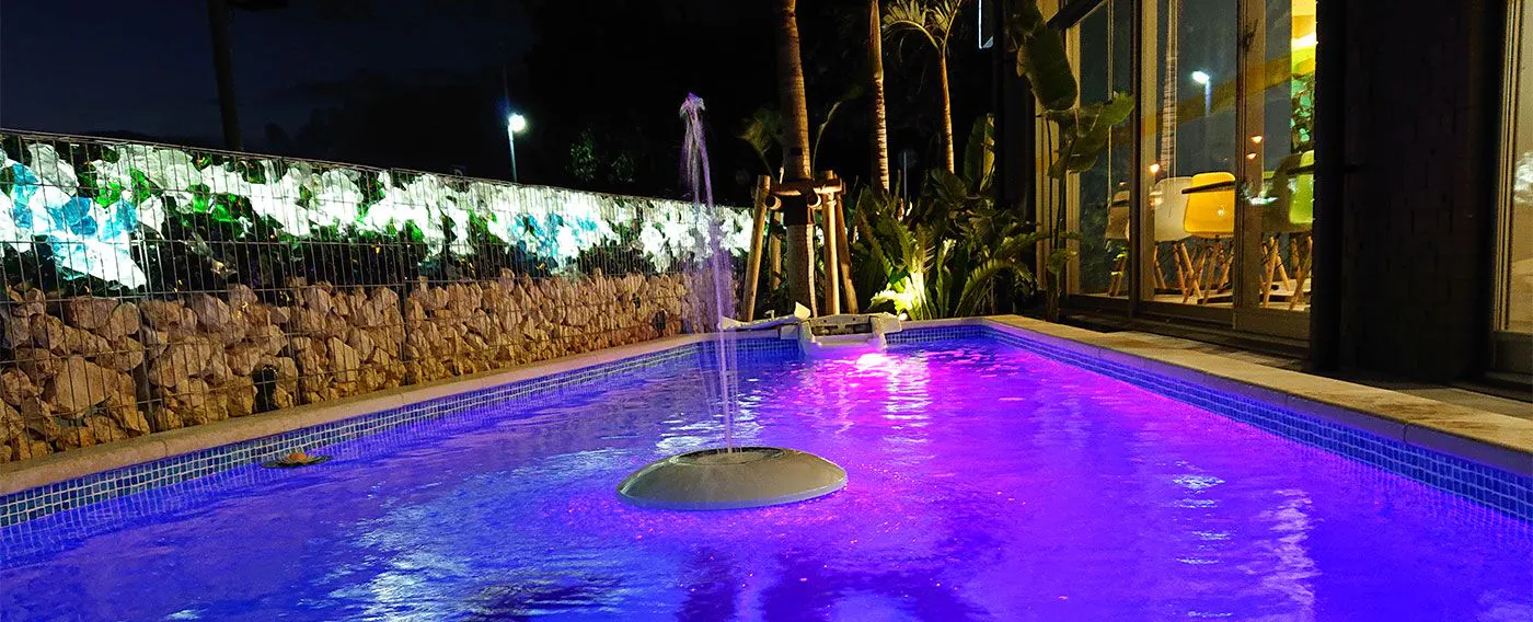 สระว่ายน้ำ & จากุซซี่