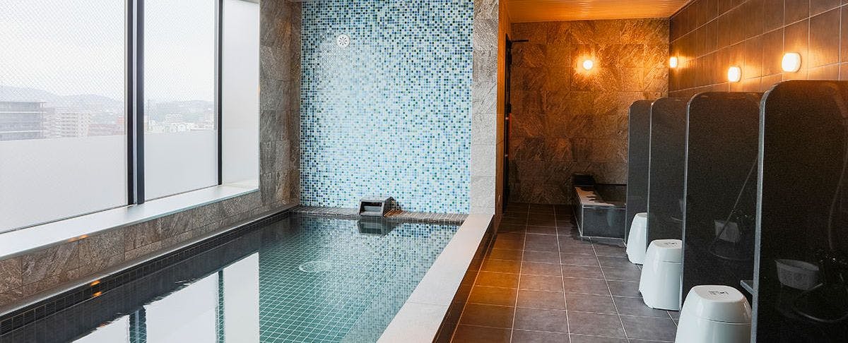 ห้องอาบน้ำรวมขนาดใหญ่