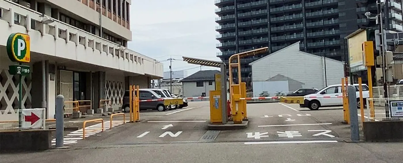 リパーク高岡駅東