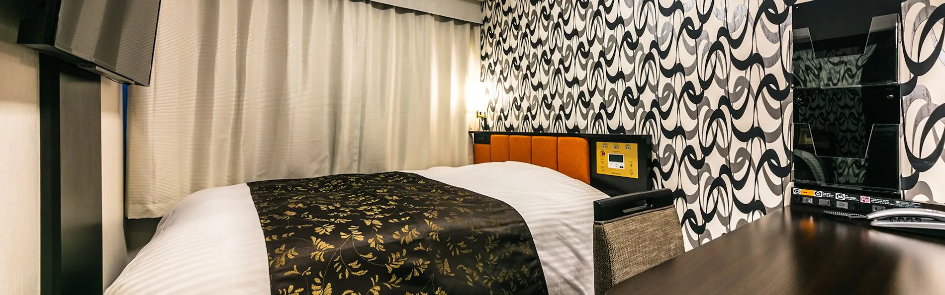 アパホテル〈福岡天神西〉