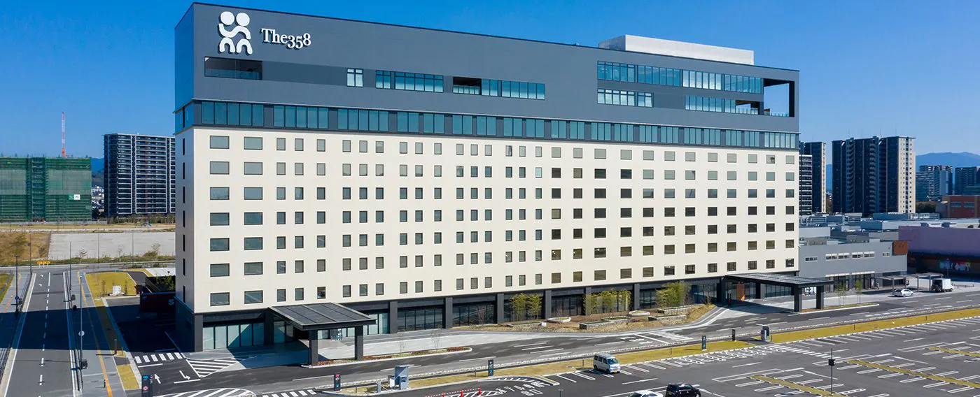 【호텔 외관】하카타 만을 바라보는 개방감 넘치는 UMI 공간, 환대의 마음으로 고객을 맞이합니다.