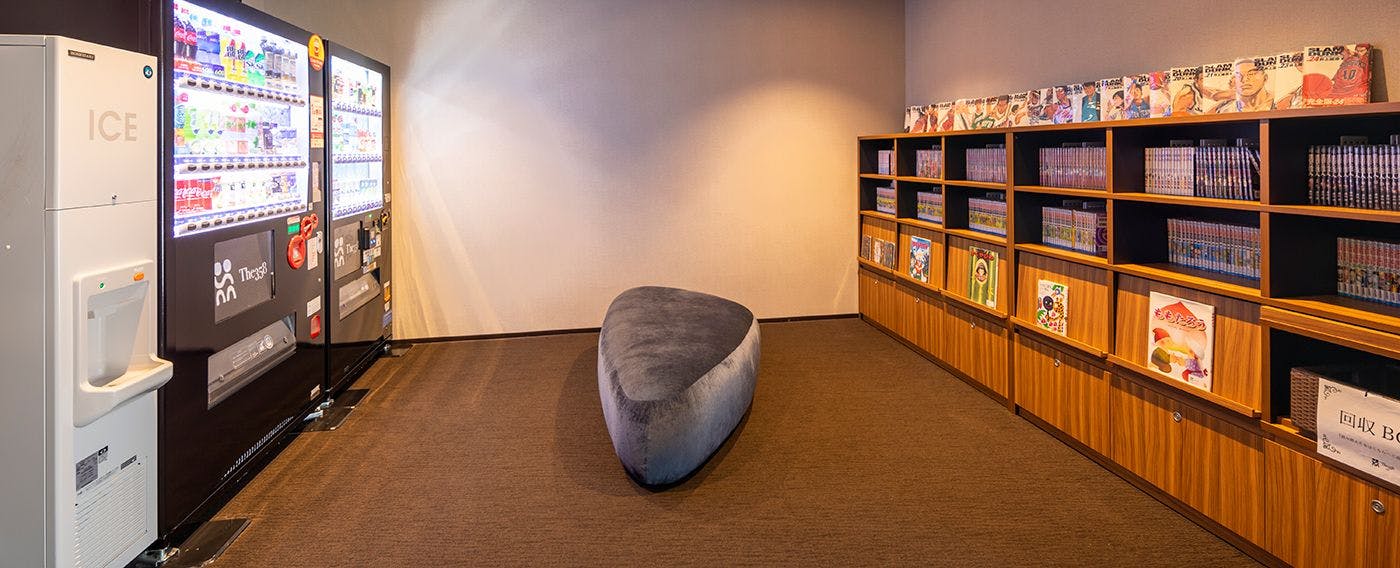 【만화 코너 (10층)】신구 화제의 만화를 약 600권 모았습니다!