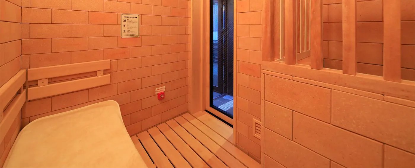 ซาวน่าแห้ง (เฉพาะห้องอาบน้ำชาย)