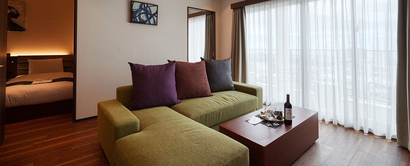 ＴＨＥ　ＧＲＡＮＤ　ＨＯＴＥＬ　ＧＩＮＯＷＡＮ　オーシャン＆シティビューのプレミアム３スターホテル