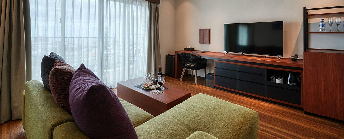 ＴＨＥ　ＧＲＡＮＤ　ＨＯＴＥＬ　ＧＩＮＯＷＡＮ　オーシャン＆シティビューのプレミアム３スターホテル