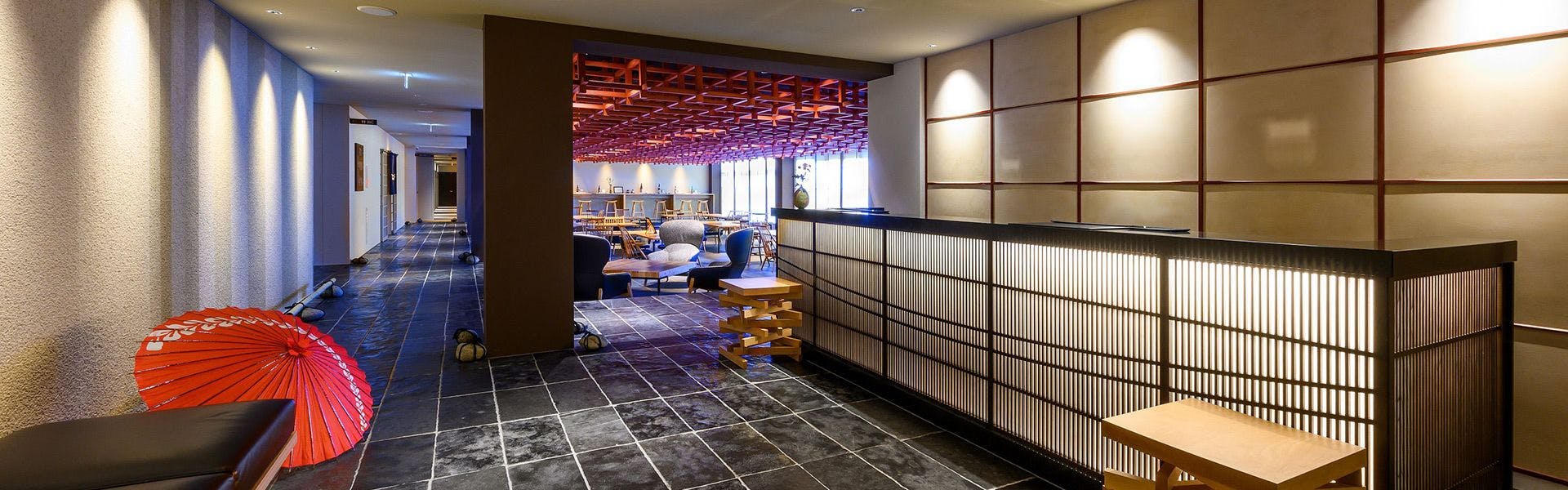 フロントデスク