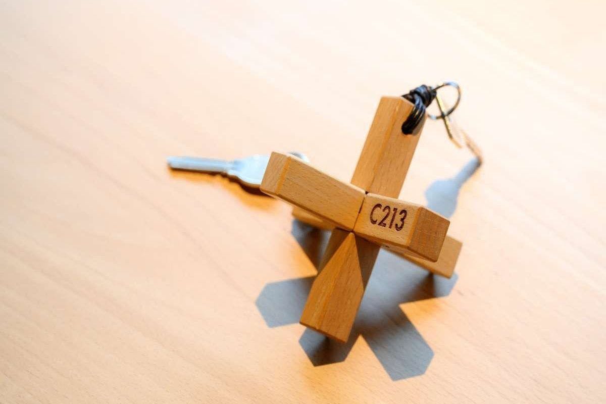 ルームキー　組格子型パズル