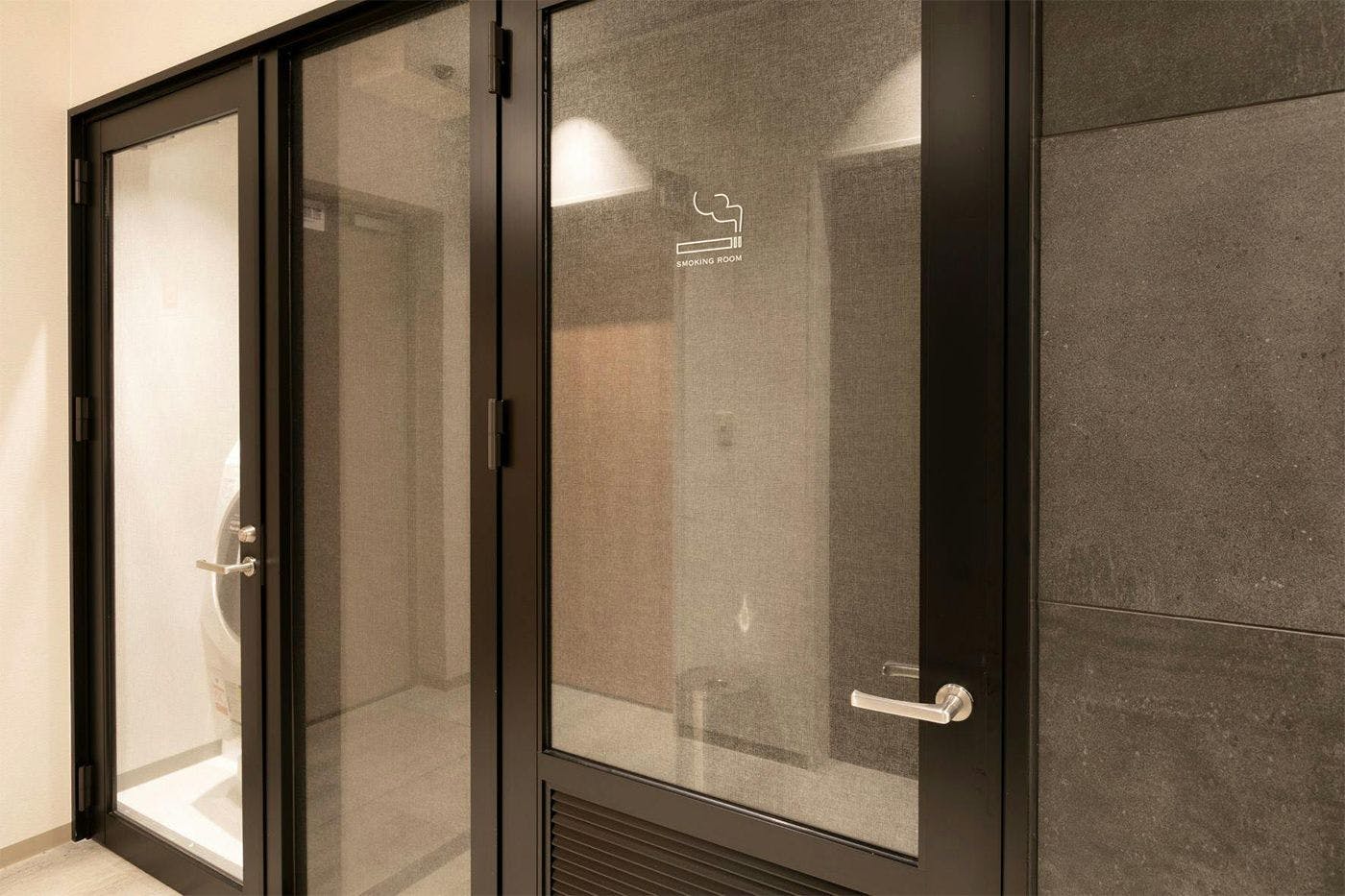 喫煙ブース