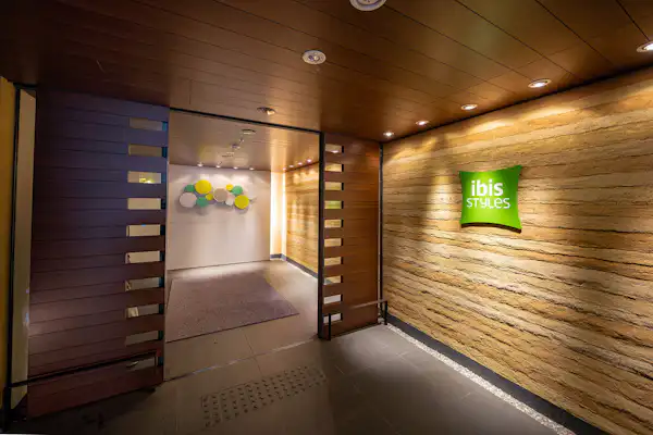 ทางเข้า