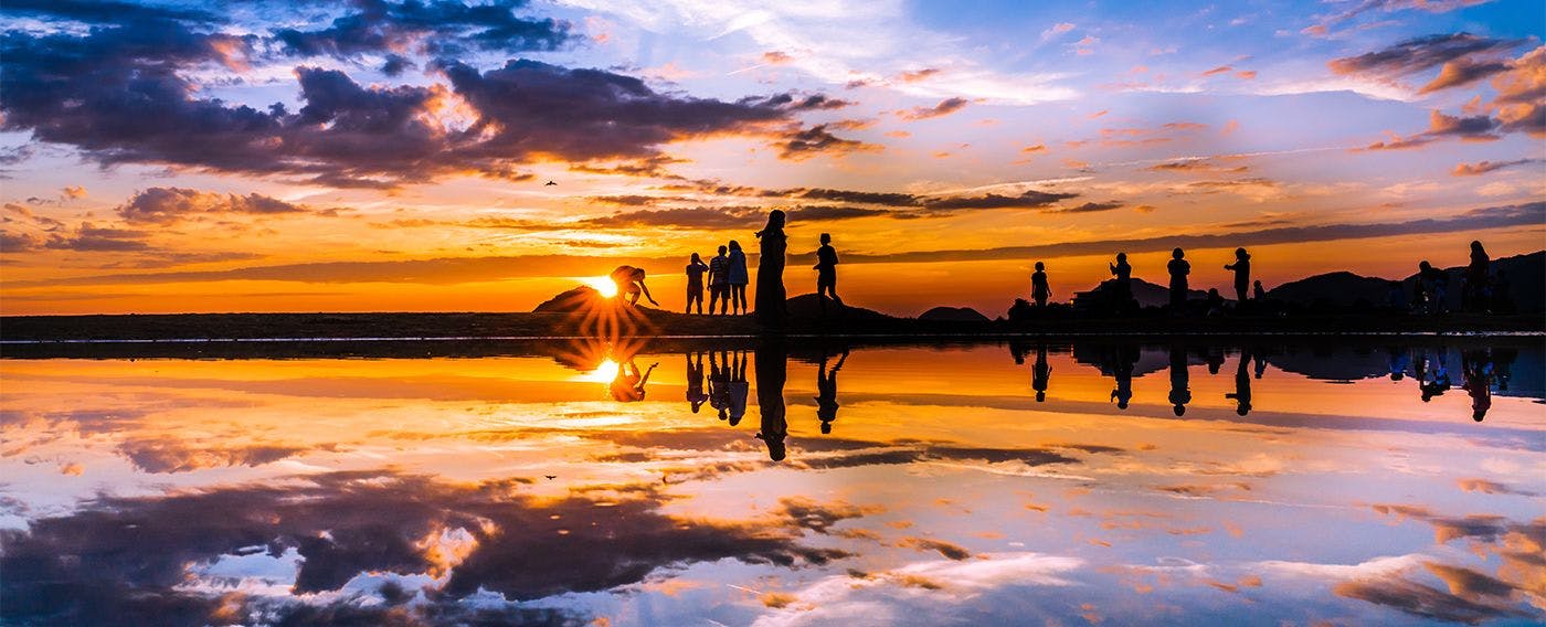 "ชิจิบุงาฮามะ" ที่เรียกว่า "ซาลาร์ เดอ อูยูนี แห่งคางาวะ"