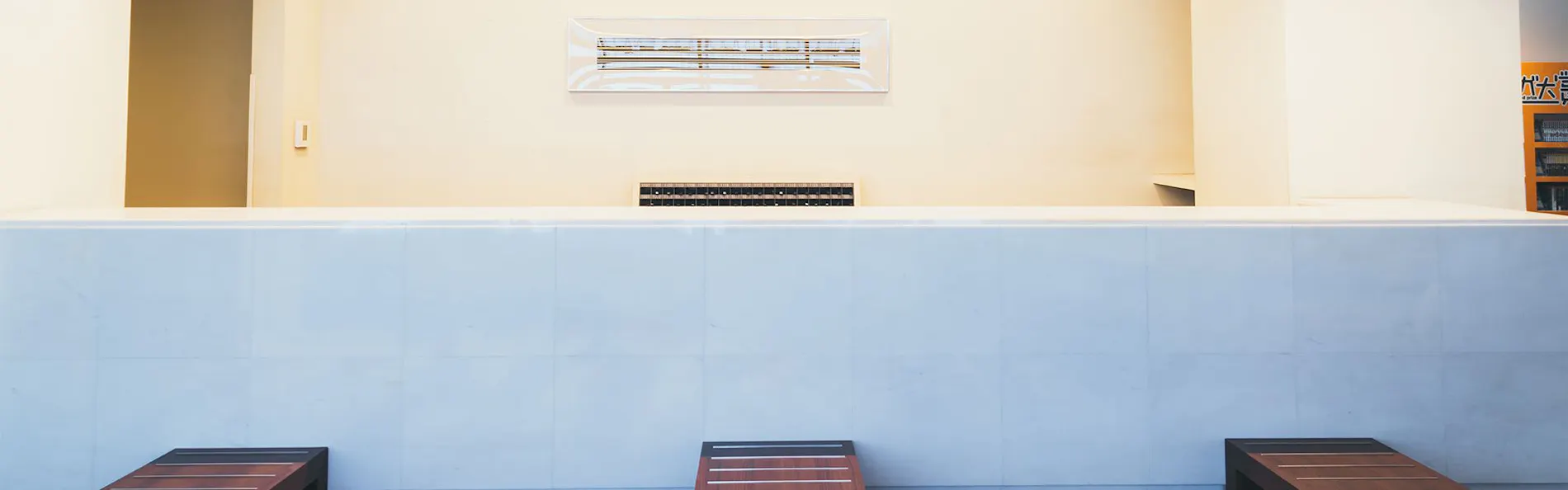 クインテッサホテル小倉 Comic & Books