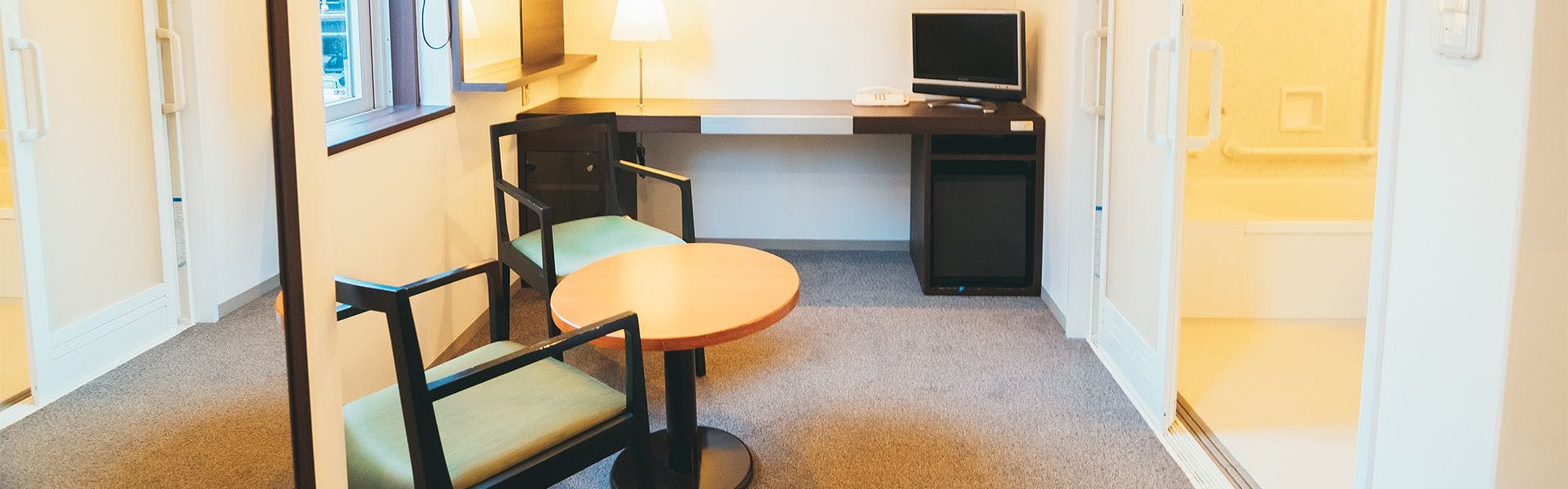 クインテッサホテル小倉 Comic & Books