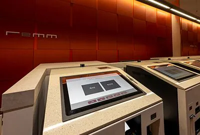 自動チェックイン機