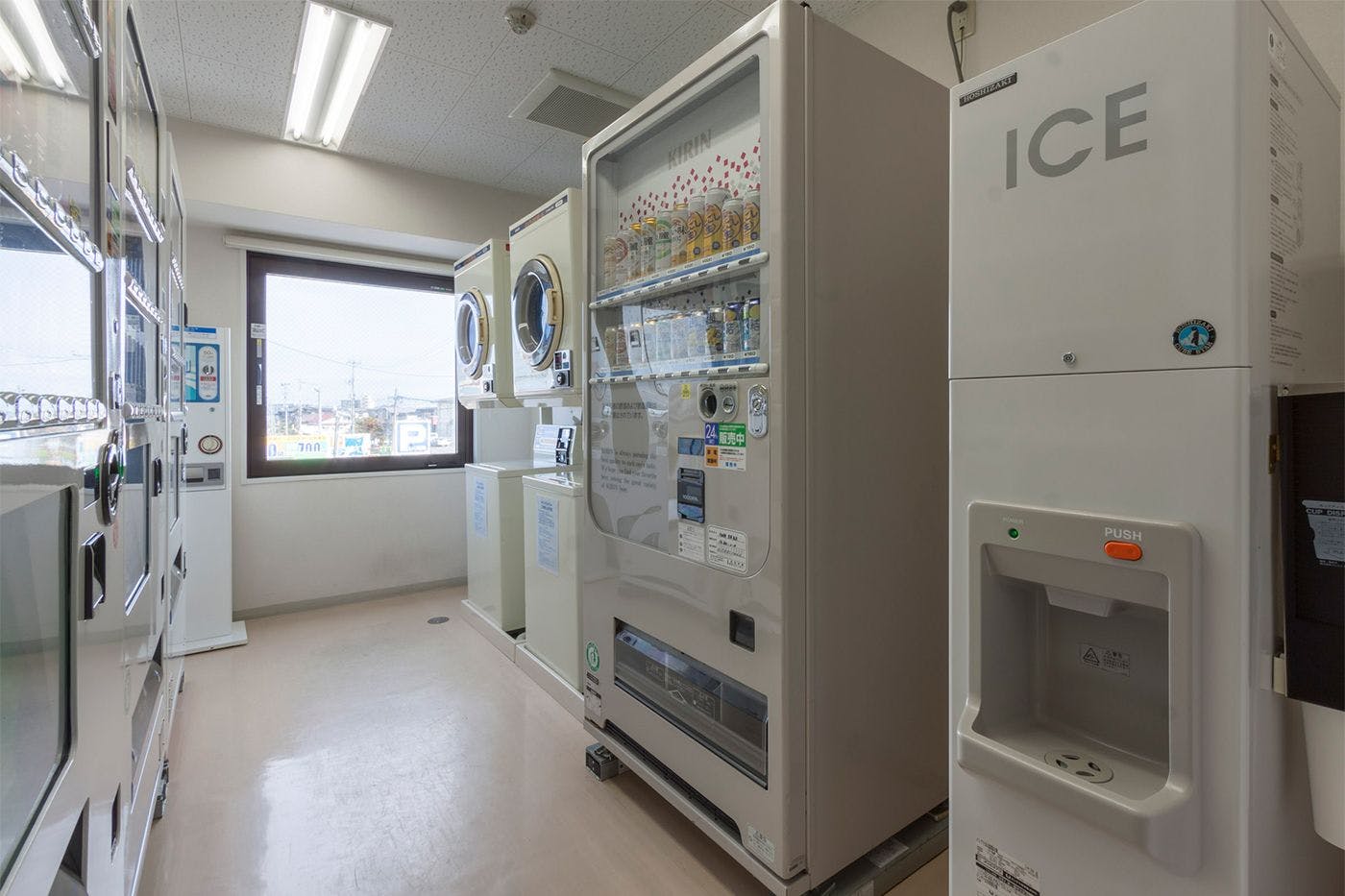 ร้านซักผ้าหยอดเหรียญ