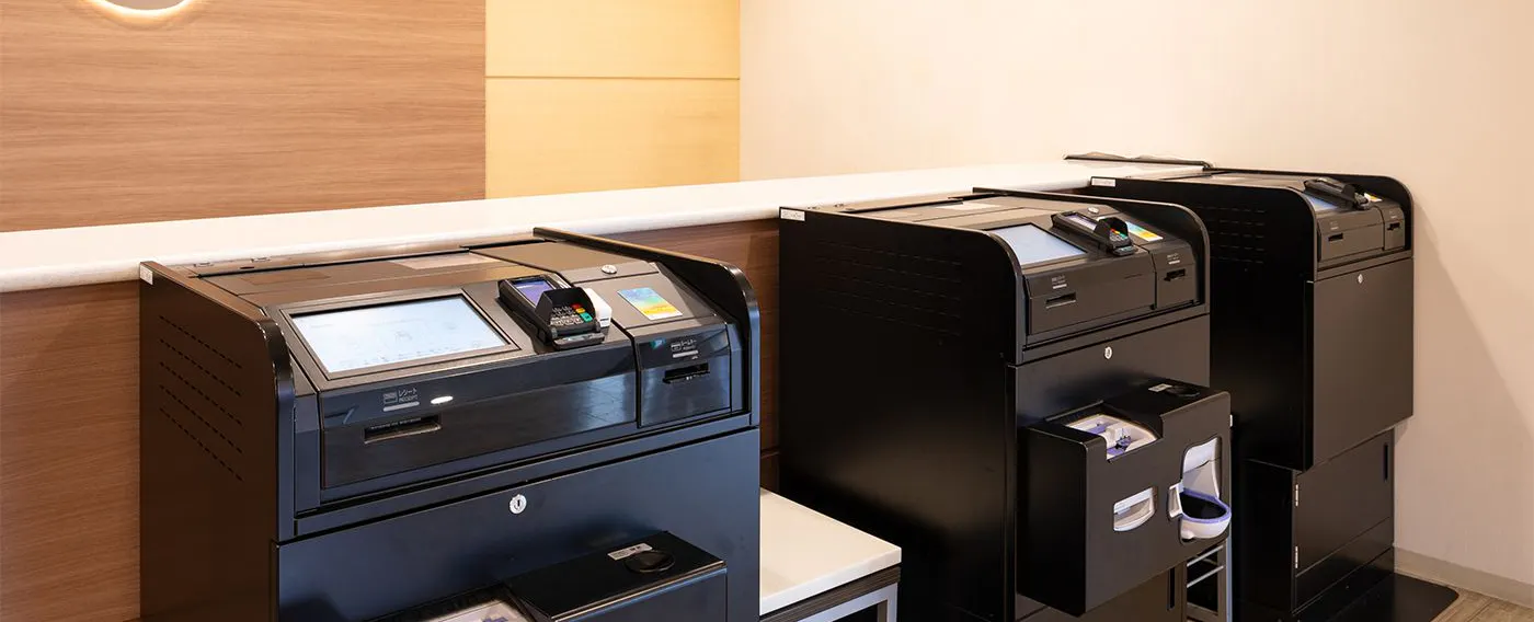 เครื่องเช็คอินและเช็คเอาท์ด้วยตนเอง