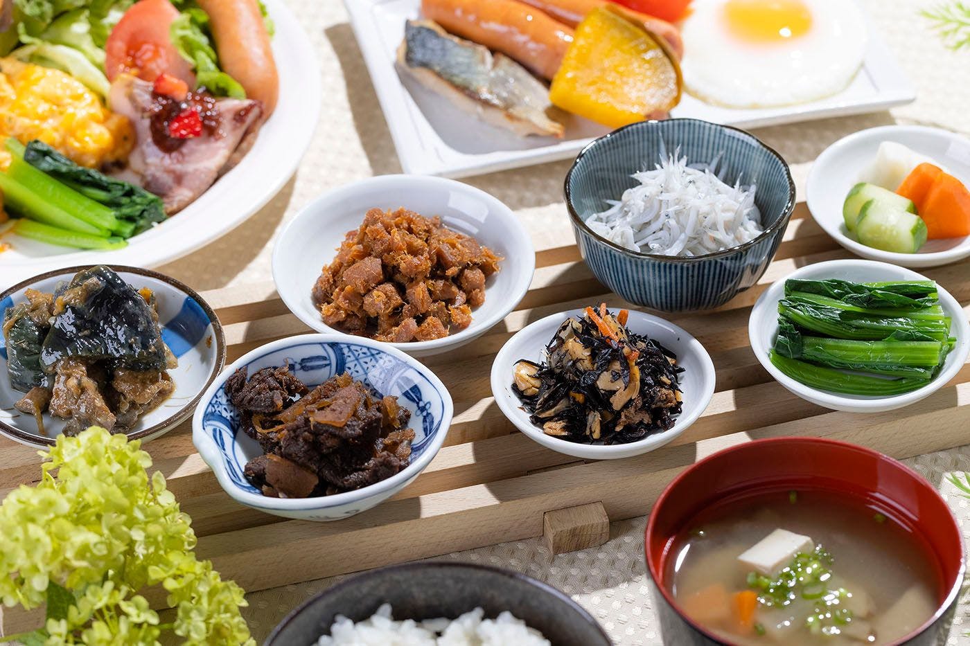 อาหารญี่ปุ่นและตะวันตก