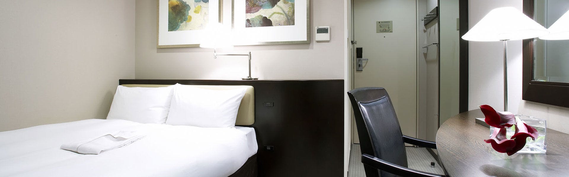 the b akasaka-mitsuke