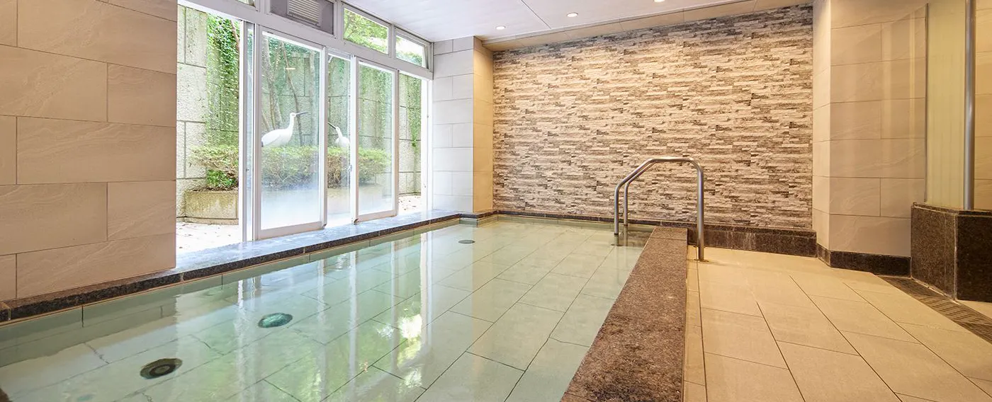 ห้องอาบน้ำสาธารณะขนาดใหญ่ (น้ำพุร้อนโคโนะโทริ)