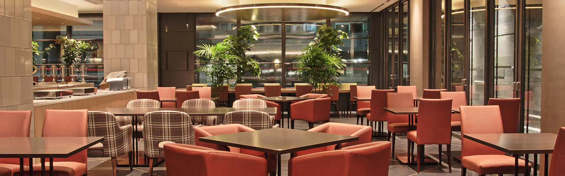 カフェ レストラン