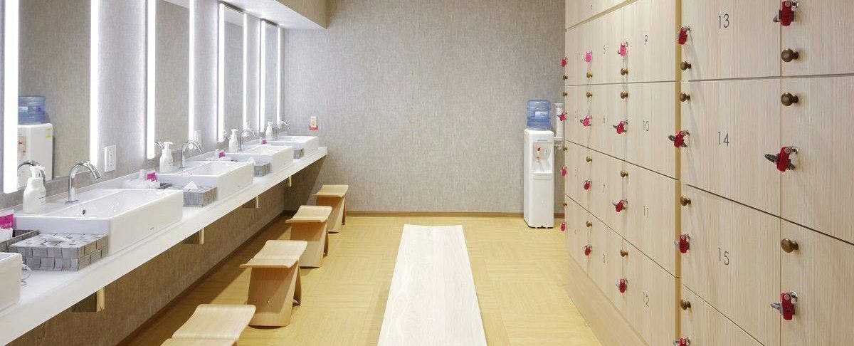 ห้องเปลี่ยนเสื้อผ้า