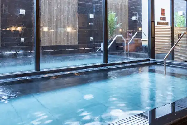 ห้องอาบน้ำสาธารณะ