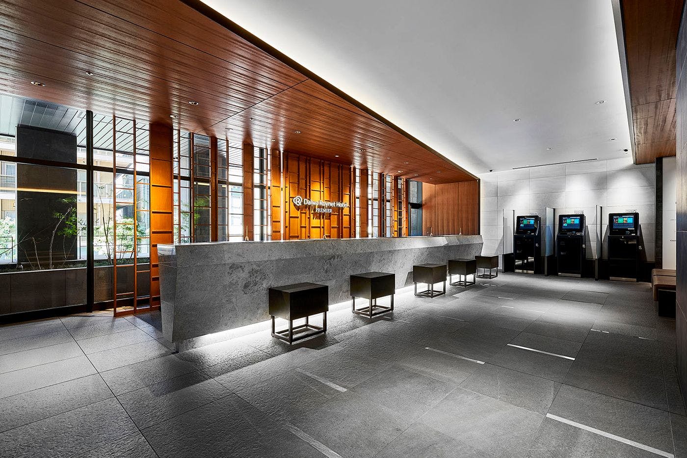 Kaunter hadapan (tingkat 1)