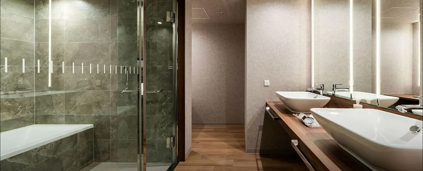 ห้องน้ำและห้องสุขา (เอ็กเซ็กคูทีฟ, โปรเจคเตอร์, จูเนียร์สวีท)