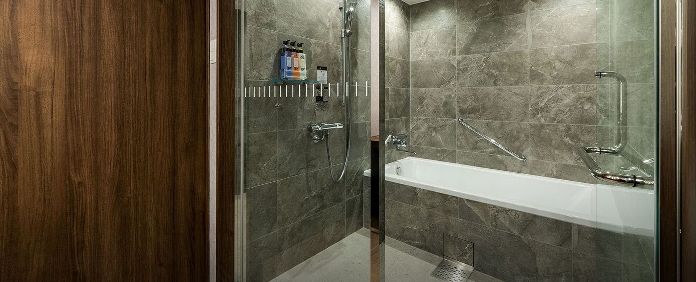 ห้องน้ำและห้องสุขา (เอ็กเซ็กคูทีฟ, โปรเจคเตอร์, จูเนียร์สวีท)