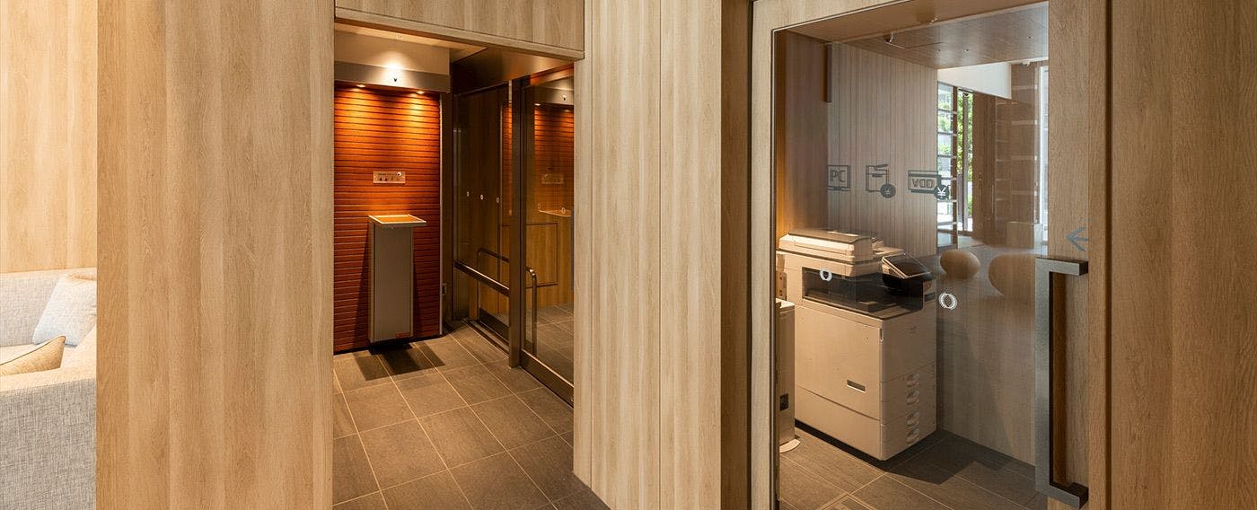 ビジネスコーナー／喫煙ブース