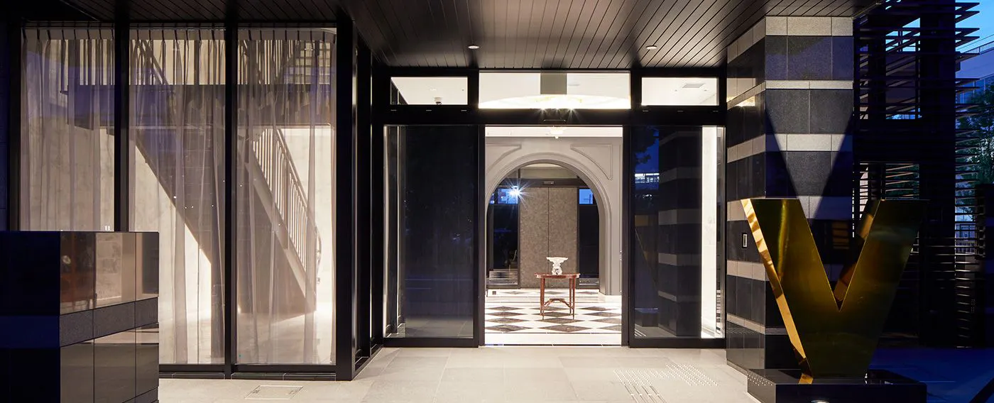 エントランス・フロント