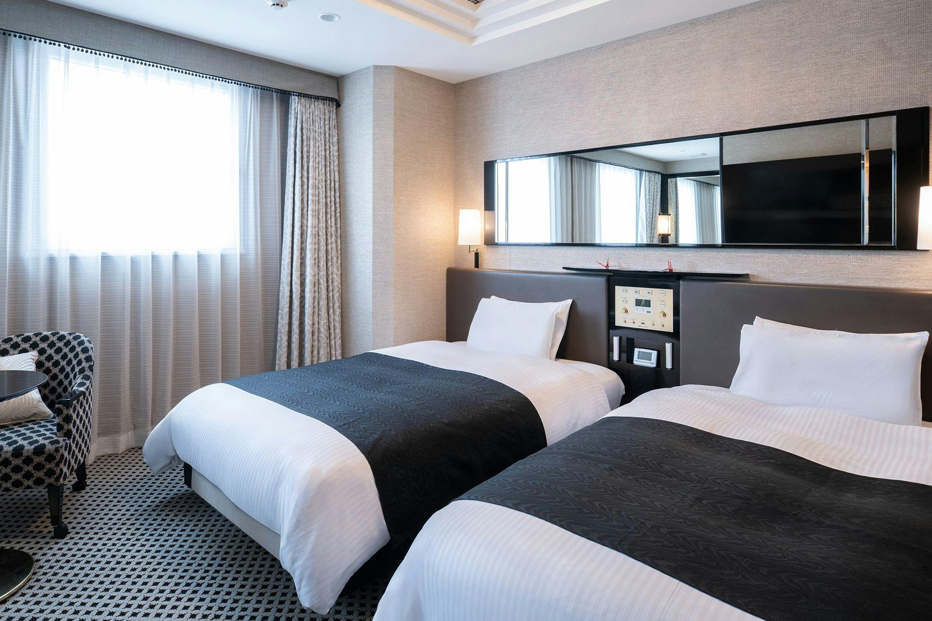 アパホテル〈上野駅前〉