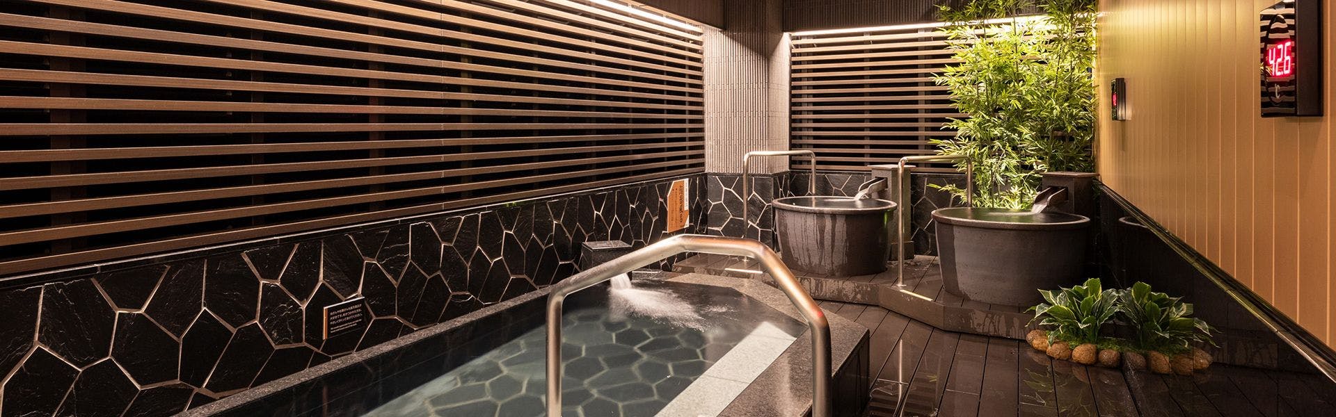 アパホテル〈上野駅前〉