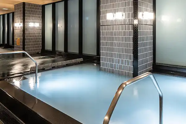 ห้องอาบน้ำรวม