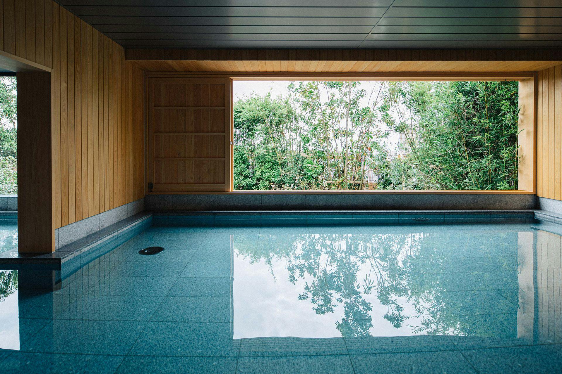 ห้องอาบน้ำรวม