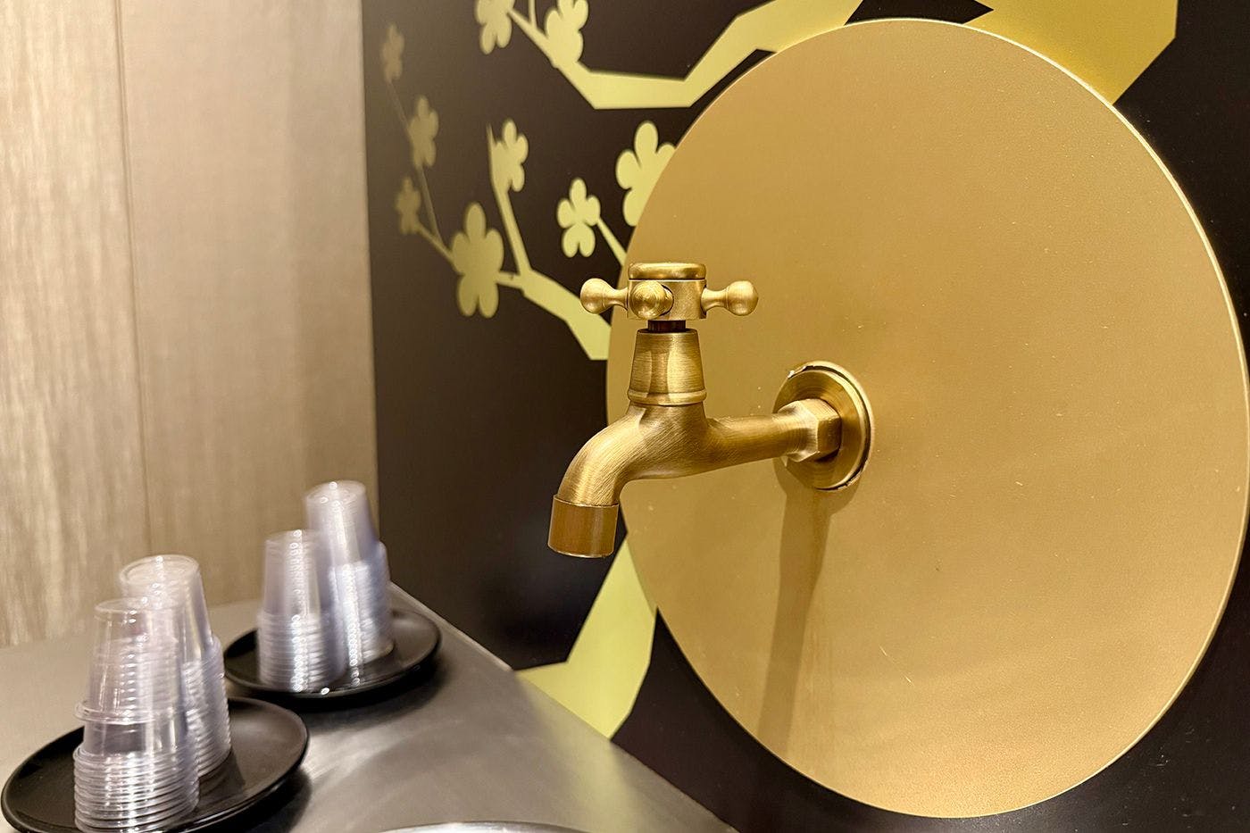 蛇口から静岡茶「ウェルカムドリンク」