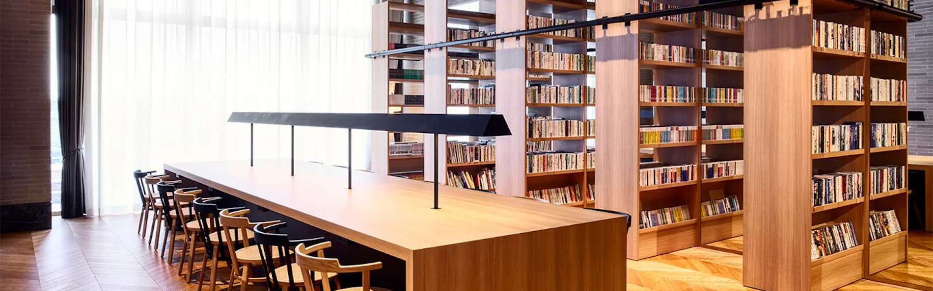 IN THE LIBRARY hotel and books TOKOROZAWA