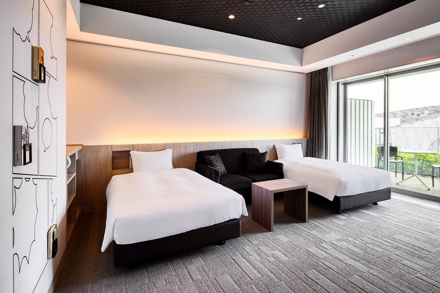 IN THE LIBRARY hotel and books TOKOROZAWA