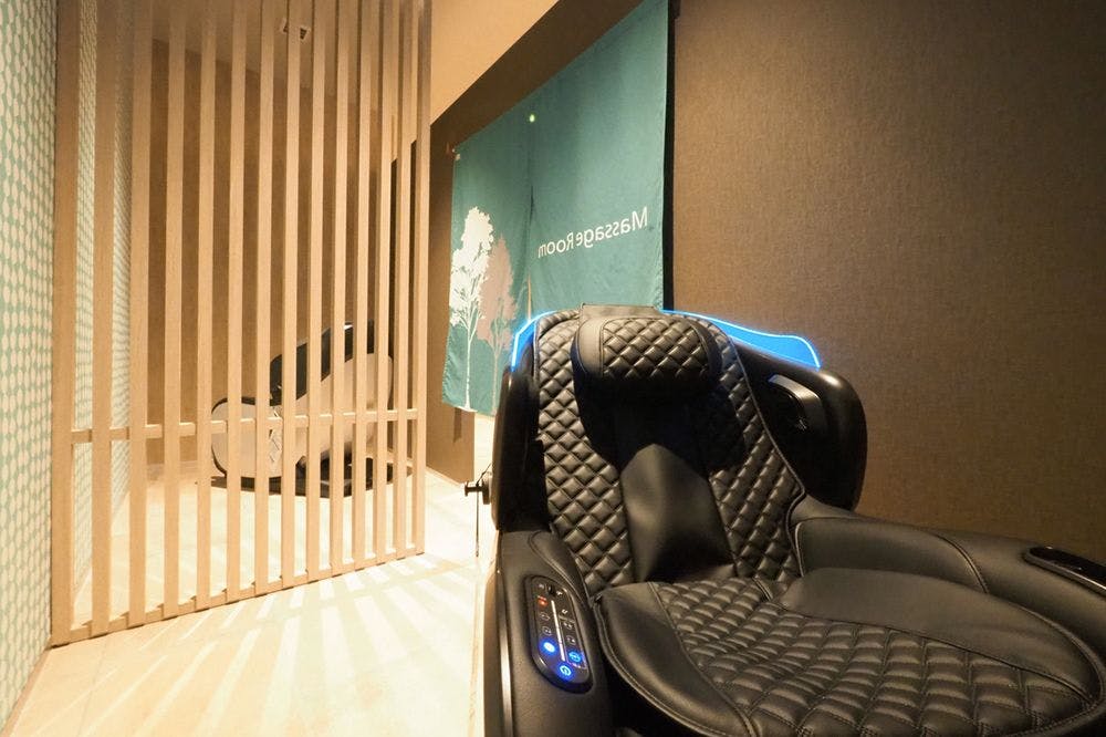 マッサージチェアルーム